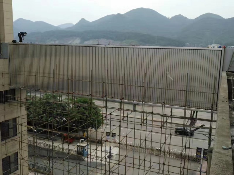 大型三面翻廣告牌及鋼結(jié)構(gòu)類
